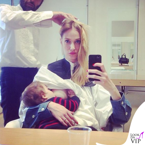 Eva-Riccobono-allattamento-Leo-breastfeeding.jpg