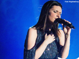 Laura Pausini tour abiti Armani