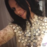 Laura Pausini abito collier H&M