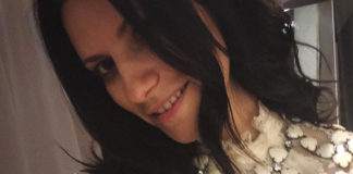 Laura Pausini abito collier H&M