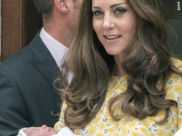Kate Middleton Lindo Wing abito Jenny Packham Royal Baby copertina GH Hurt & Son Ltd