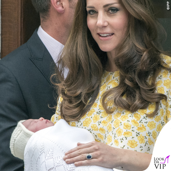 Kate Middleton Lindo Wing abito Jenny Packham Royal Baby copertina GH Hurt & Son Ltd