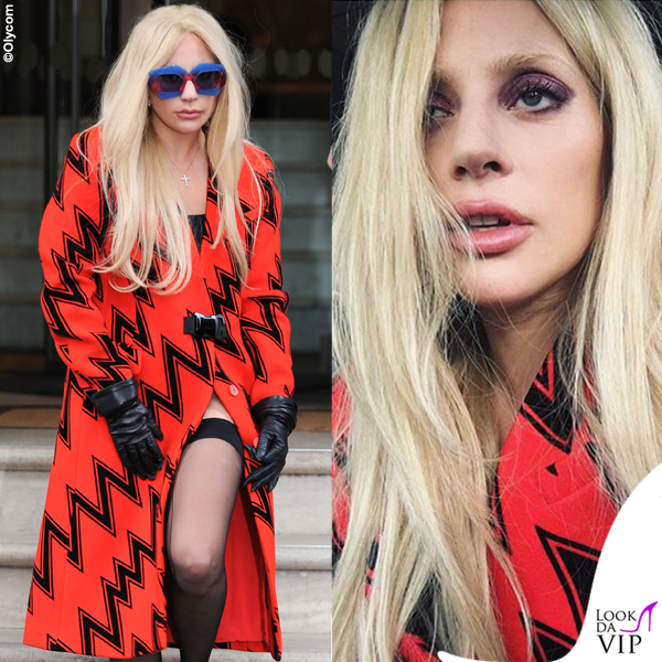 Lady Gaga cappotto Christopher Kane occhiali House of Holland