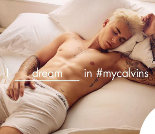 Justin Bieber in Mycalvins boxer Calvin Klein