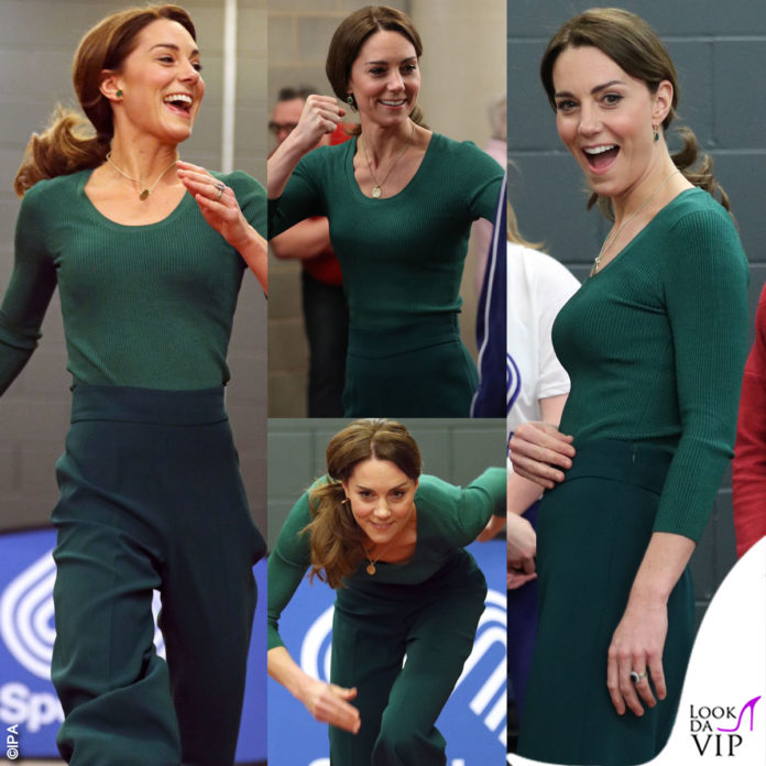Kate Middleton di verde vestita all'evento SportsAid a Londra