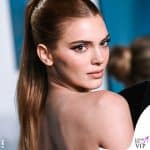 Kendall Jenner Vanity Fair Oscar party 2022 abito Balenciaga capelli rossi