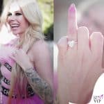 Avril lavigne anello di fidanzamento Mod Sun