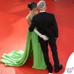 Cannes 2022 7 serata Tina Kunakey abito Valentino scarpe Amina Muaddi 1