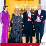 La regina Camilla con un abito di Bruce Oldfield al banchetto in Germania