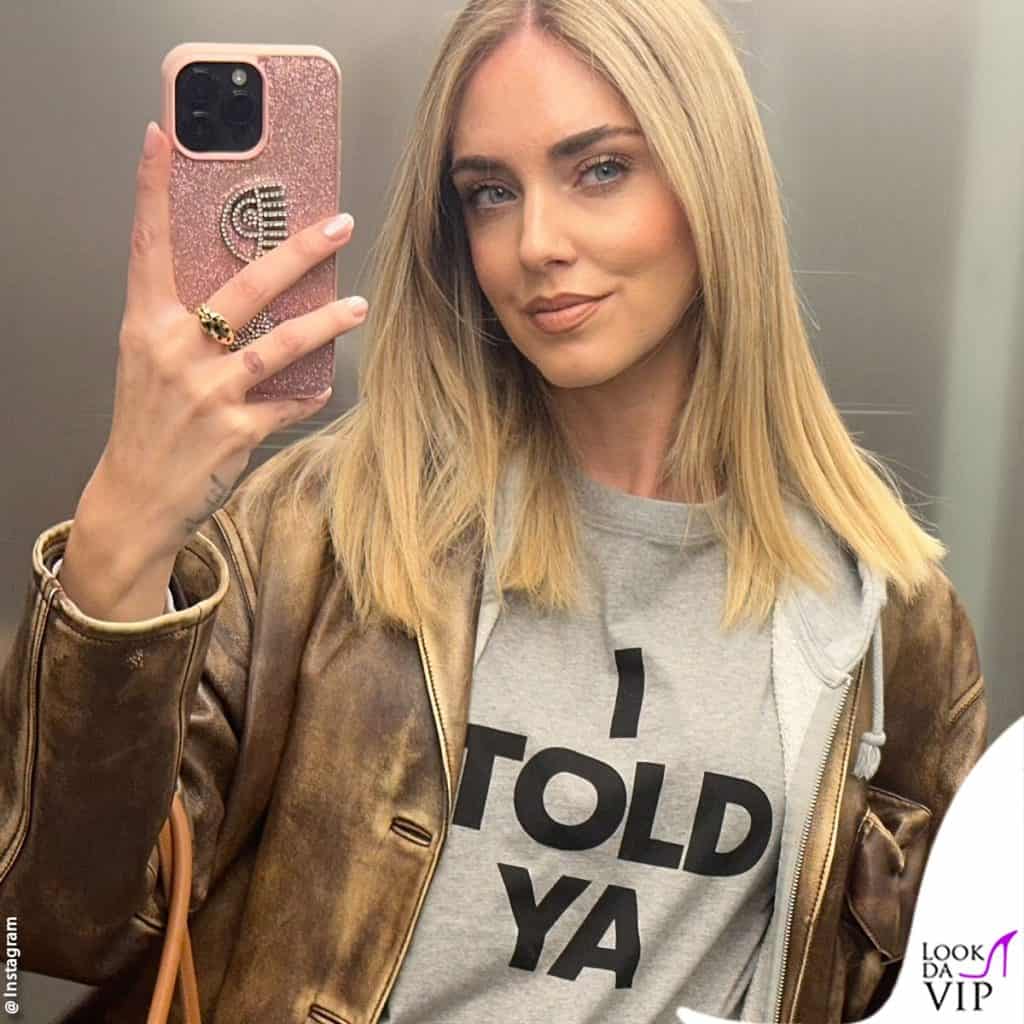 Chiara Ferragni con la tshirt "I told ya" di Loewe