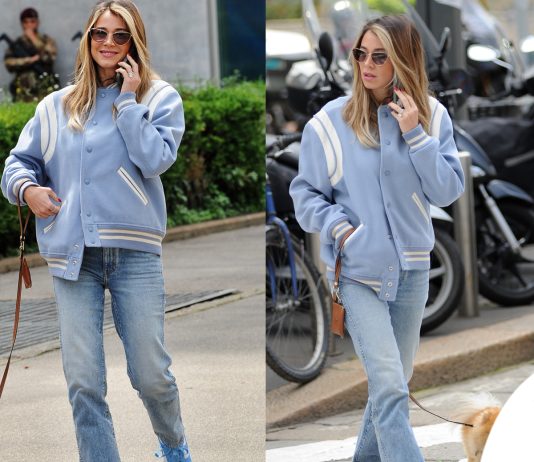 Diletta Leotta, jeans e giacca Saint Laurent, scarpe Nike